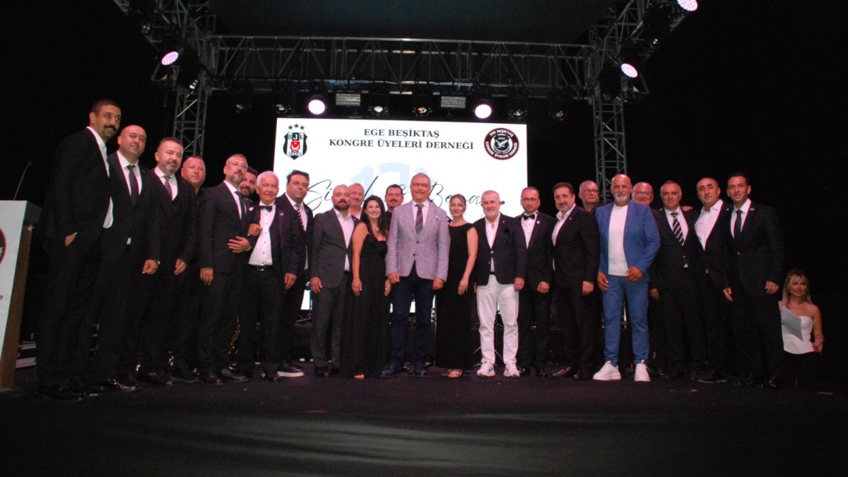 Ege Beşiktaş Kongre Üyeleri Derneği Gecesinde Divan Üyelerimize Mazbata Takdimi