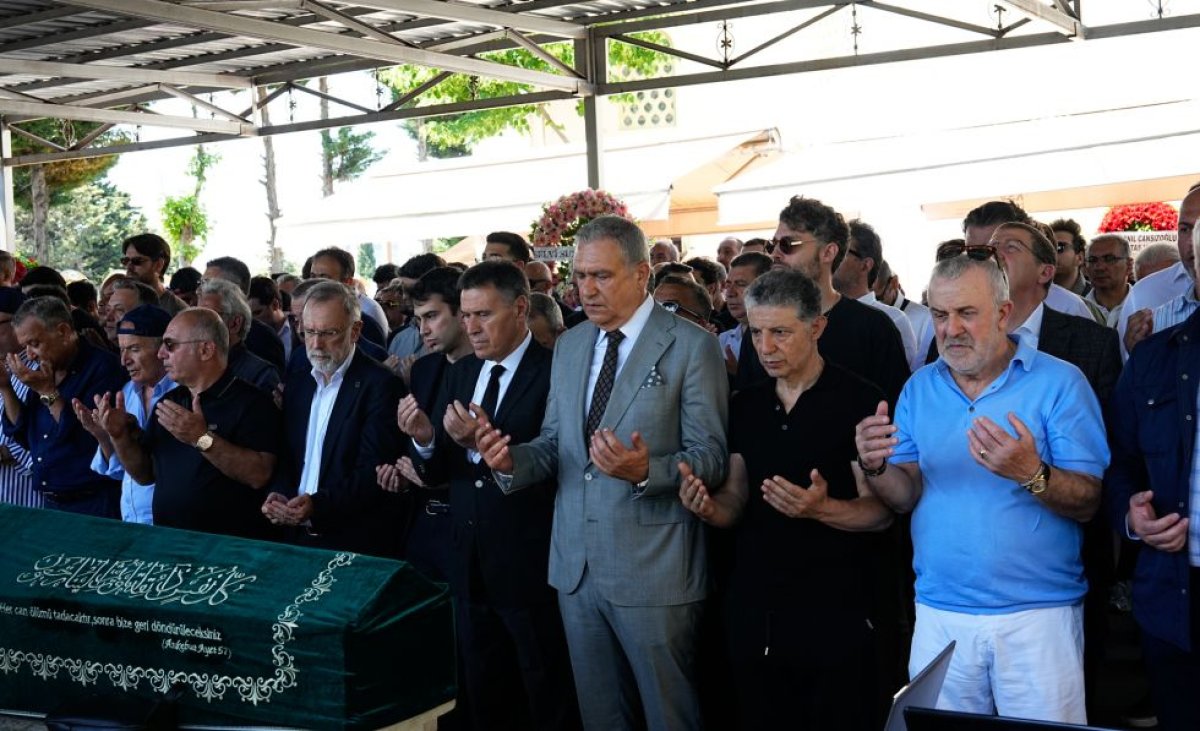 Tolunay Özdurmaz Son Yolculuğuna Uğurlandı